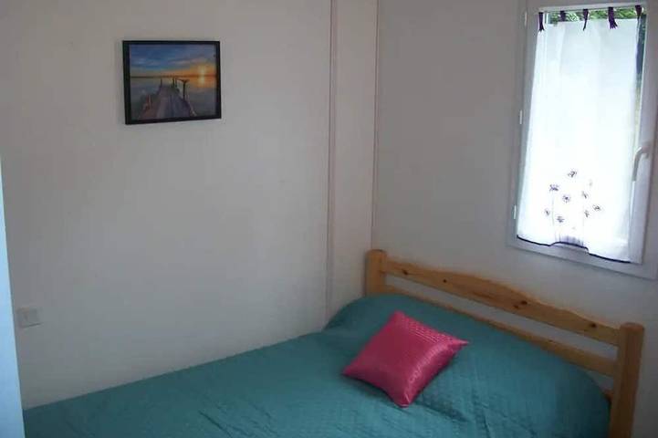 ZEcamping 3* animé pataugeoire pet friendly chalet Lv BBQ 40m2 4 pers in La Souterraine, Región de Guéret