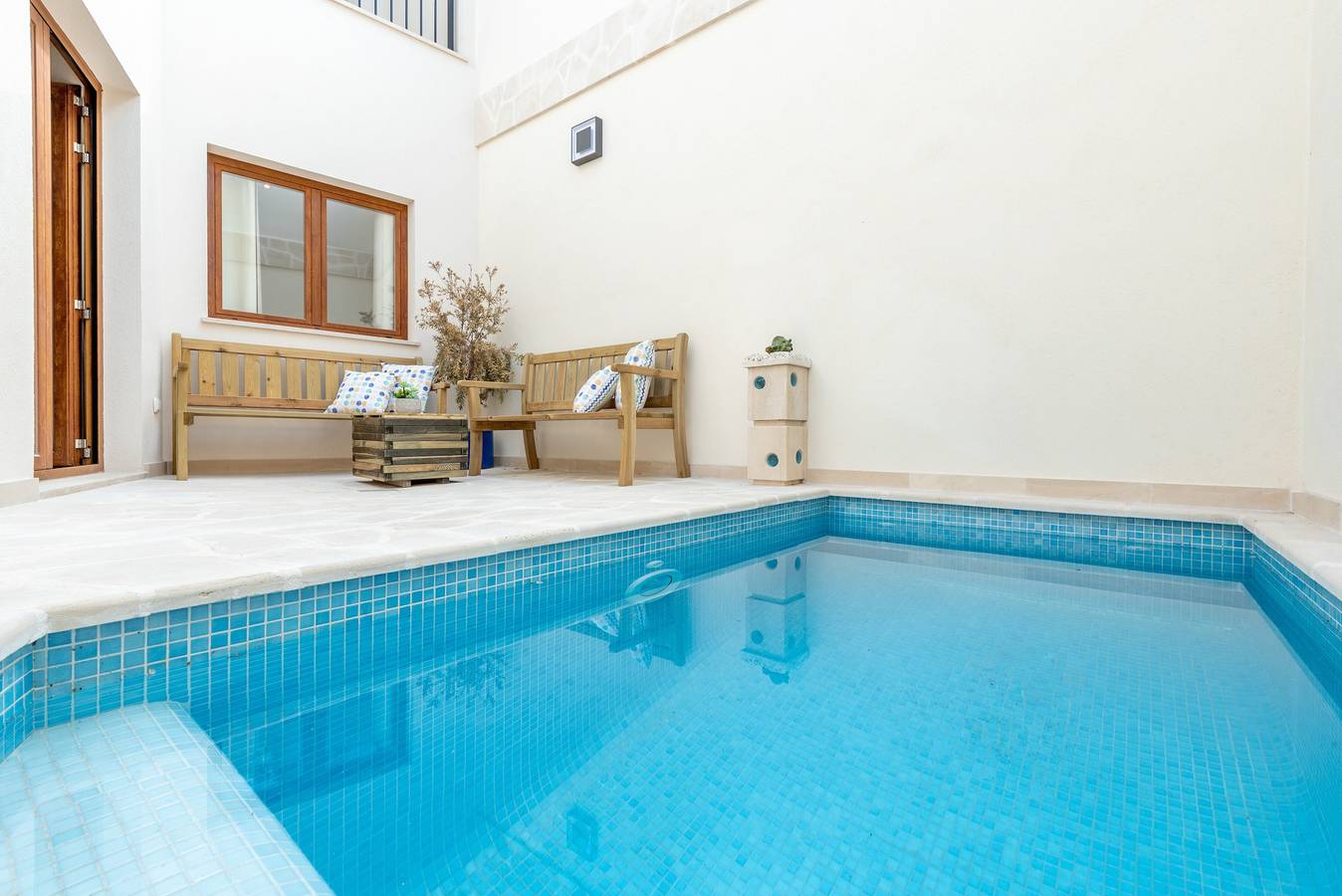 Klimatisiertes Stadthaus mit Pool, Wlan, Balkon und Dachterrasse in Santanyí, Mallorca Süden