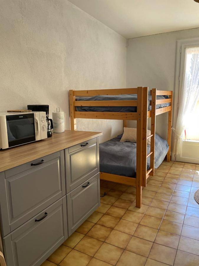 Gîte pour 4 personnes, avec terrasse et jardin à Caves - 4