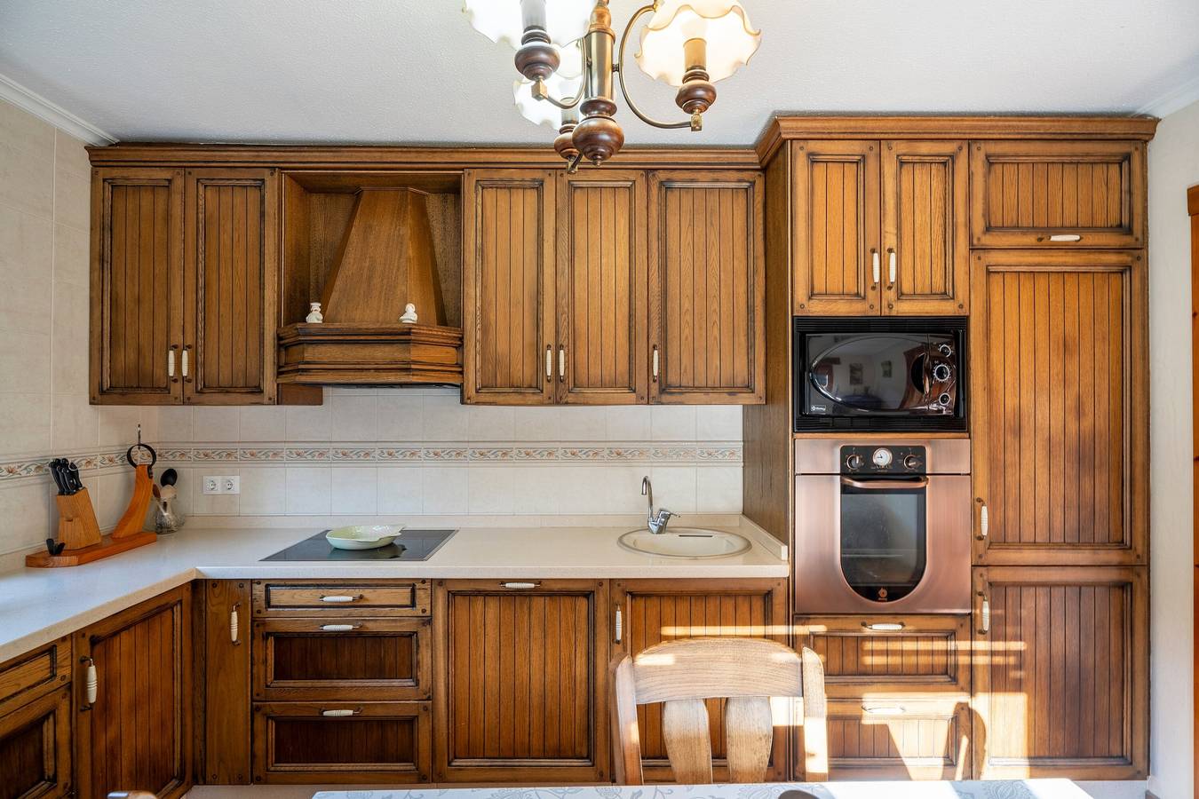 Entire apartment, Apartment 'Casa Geli 2' in La Robellada, Onís – Up to 9 Guests, 4 Bedrooms, 2 Bathrooms in La Robellada, Onís