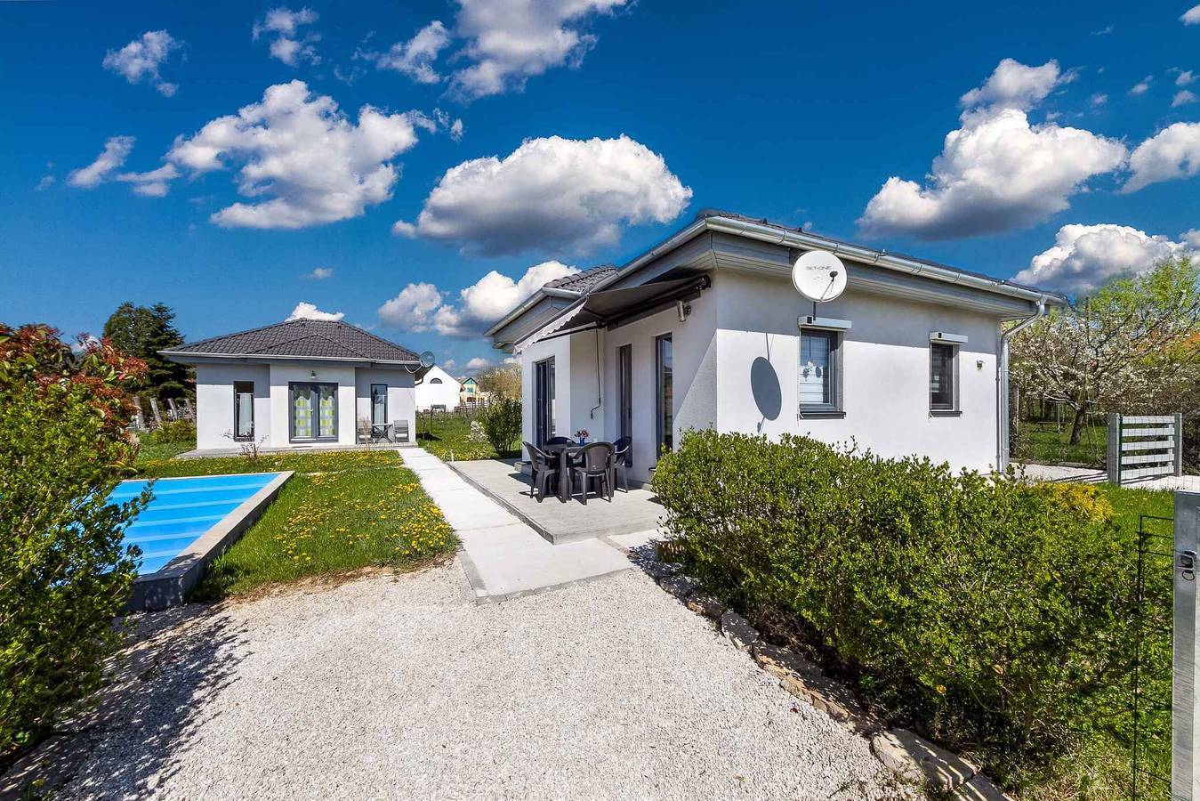 Ferienhaus modern eingerichtet mit Pool, Waschmaschine und Geschirrspüler  in Abrahamhegy, Balaton Region