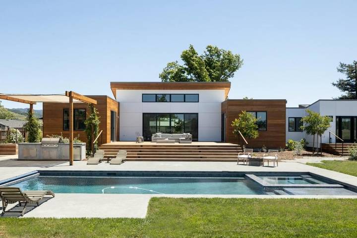 Villa pour 10 personnes, avec jardin et jacuzzi ainsi que terrasse et piscine - 1