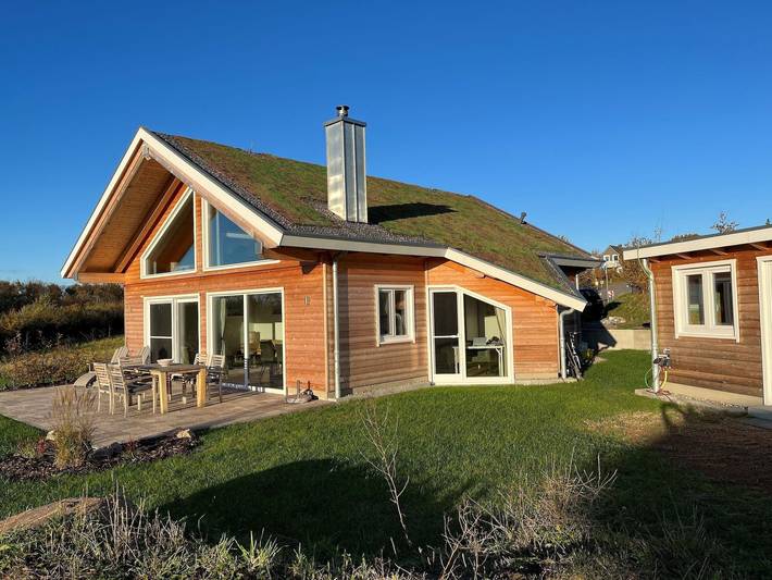 Ferienhaus mit Meerblick für 6 Personen, mit Terrasse und Sauna sowie Garten