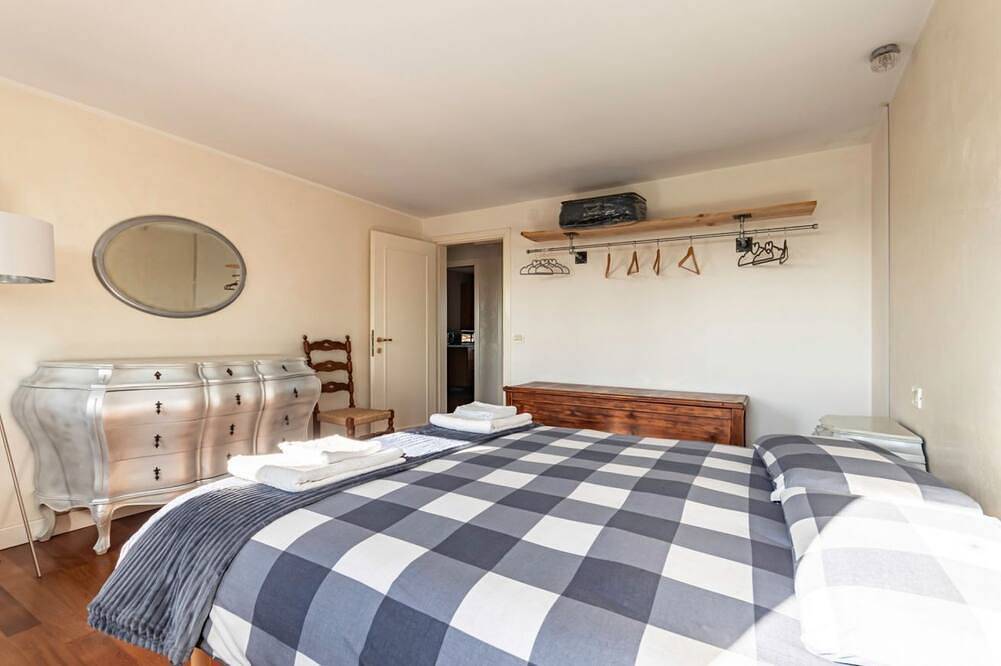 Entire apartment, Overlooking the Brenta - bright apartment in Oriago in Oriago, Mira