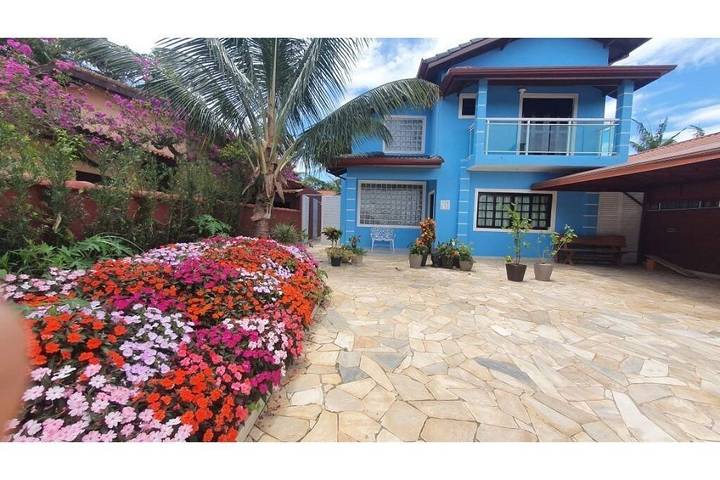 Ferienhaus für 25 Personen, mit Balkon und Garten - 1