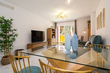 Apartment for 6 People in Marbella East, Marbella, Photo 2