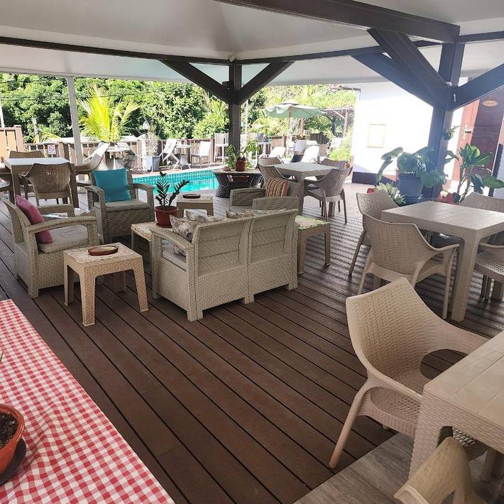 Gîte pour 3 personnes, avec piscine et jardin dans Takamaka - 2