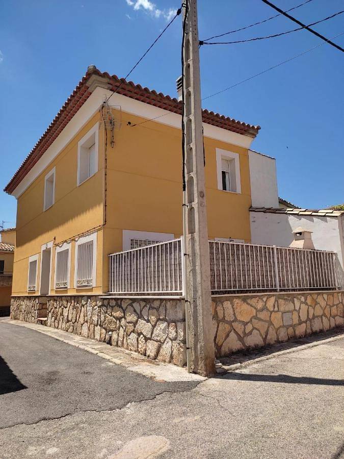 Casa rural para 8 personas, con vistas y terraza en Villalba de la Sierra - 2