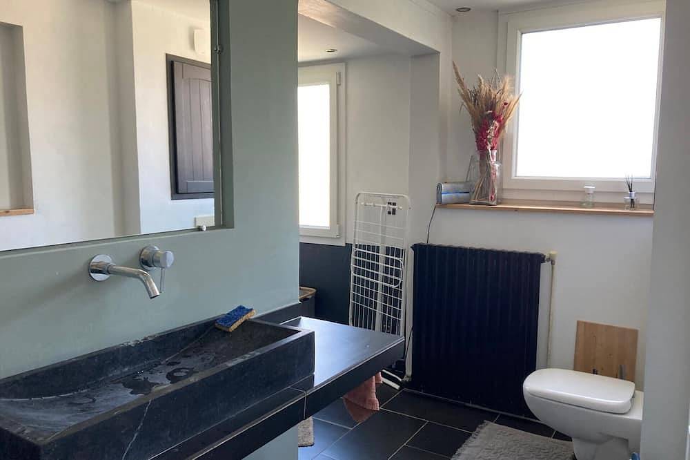 Maison Familiale et Lumineuse à 5mn de la Gare et 20 mn des Plages in Caen, Caen region