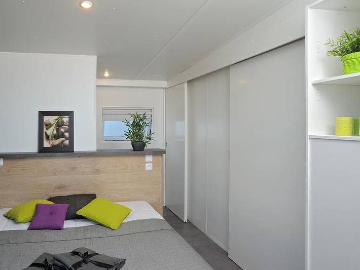 Camping Sites et Paysages - Les Pinèdes  - Mobilheim 5 personen - Cottage Premium Spa Taos in La Colle-sur-Loup, Mittelmeerküste (Frankreich)