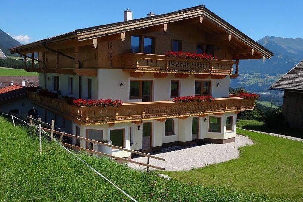 Ganze Wohnung, Ferienwohnung Karwendelblick - Nockhof in Terfens, Bezirk Schwaz