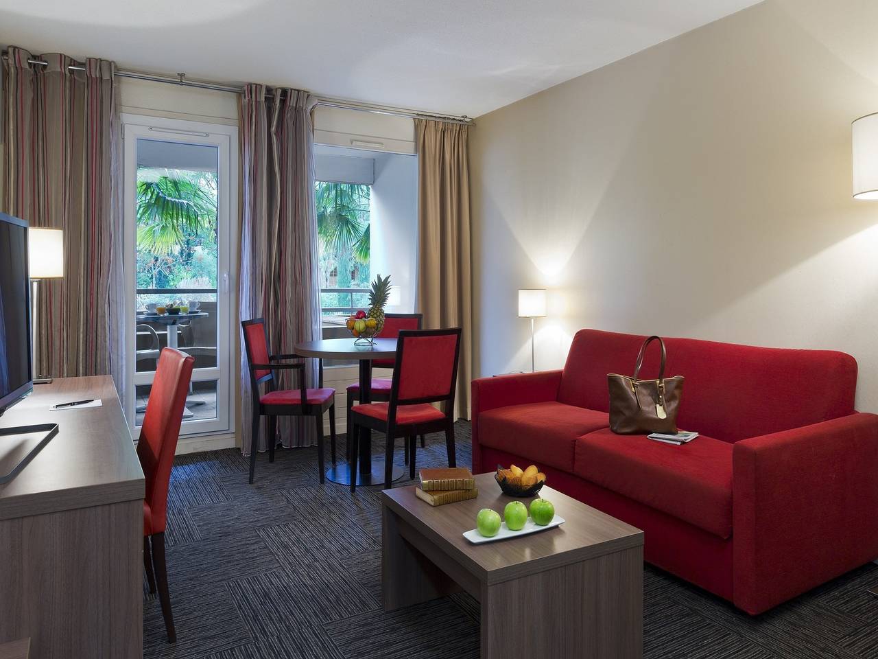 Apartamento con vista a la piscina/parque in Ferney-Voltaire, Gex