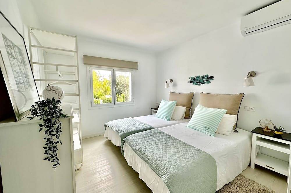 Villa Colibrí, con piscina privada para 6 personas in Son Ferrer, Calvià