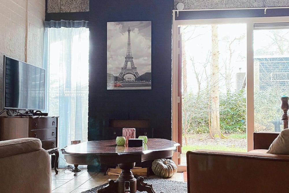 Nice home in Rheezerveen with Wifi in Hardenberg, Regio Zwolle