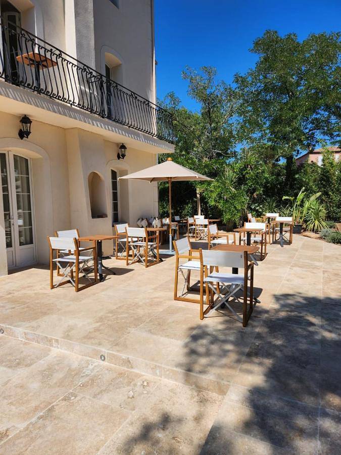 Hôtel pour 2 personnes, avec jardin et piscine, animaux acceptés dans Plage de la Bouillabaisse - 4
