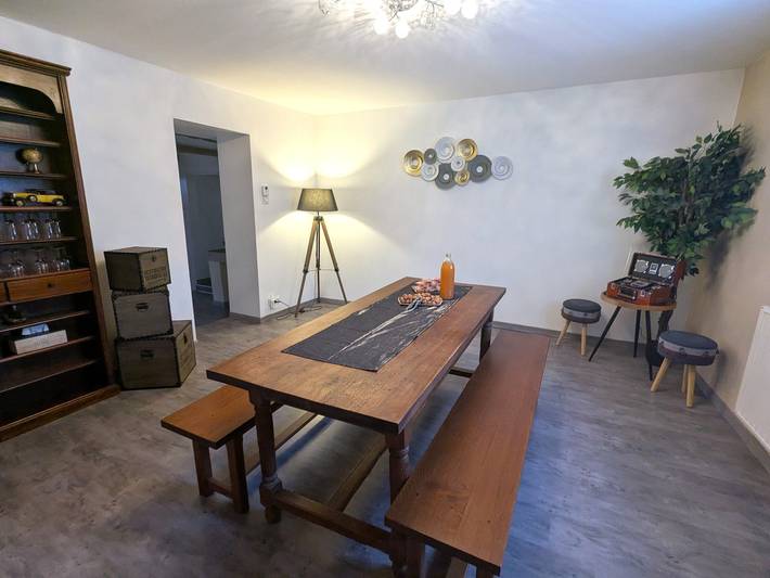 Gîte pour 6 personnes, avec Terrasse ainsi que Jardin et Sauna