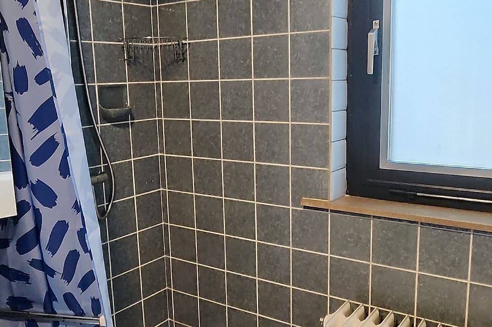 Ganze Wohnung, Hübsche Ferienwohnung für 6 Personen mit bestem Ausblick in die Landschaft in Hofgeismar, Hessisches Bergland