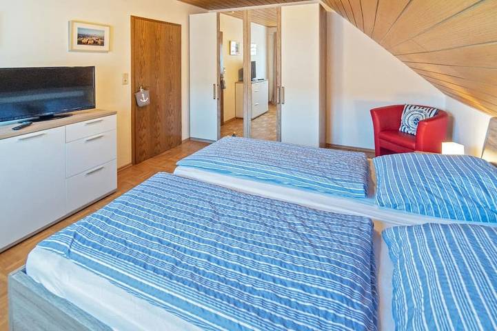 Ganze Wohnung, Große Ferienwohnung im Herzen von Ostfriesland Nordsee Inseln Meer in Berumbur, Norden und Umgebung