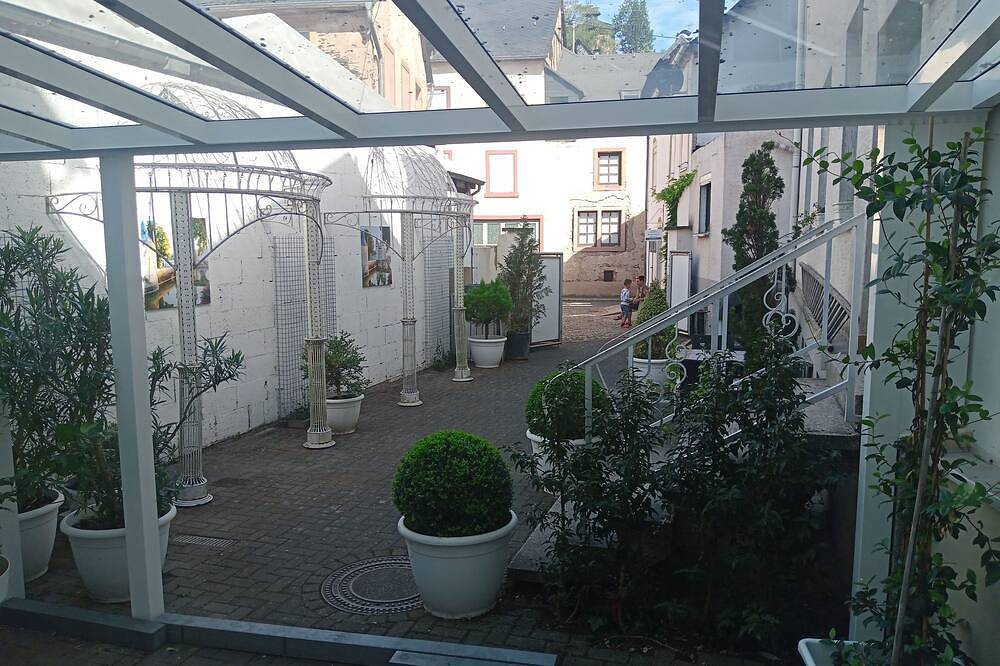 Ganze Wohnung, Neue ferrienwohnung am marktplatz Lieser Moseloefer 30 meter in Lieser, Bernkastel-Kues & Umgebung