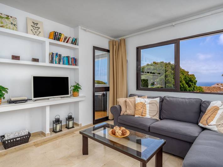 Entire apartment, Las Acacias in La Cala de Mijas, Mijas
