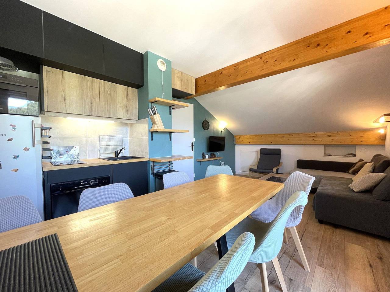 Appartement entier, Appartement avec wifi, vue montagne - 7 pers. in Valfréjus, Modane