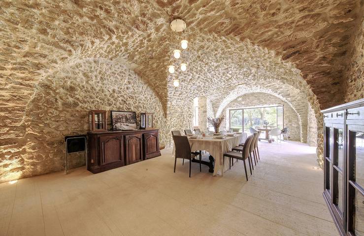 Location de vacances pour 15 personnes, avec terrasse, animaux acceptés à La Tour-d'Aigues - 3