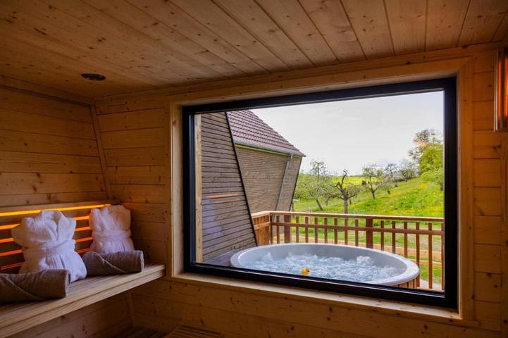 Ferienhaus für 5 Personen, mit Balkon und Terrasse sowie Whirlpool und Garten am Bodensee - 2