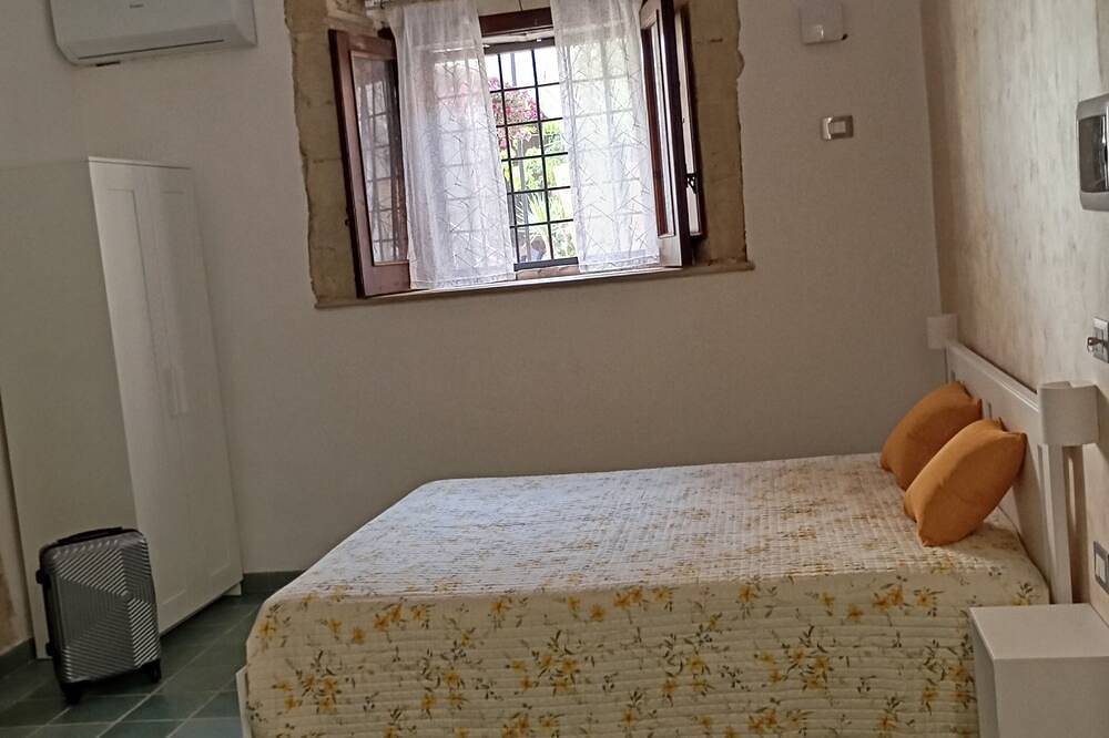 Apartamento entero, Very nice little apartment in the heart of the beautiful island of Ortigia in Siracusa, Provincia de Siracusa