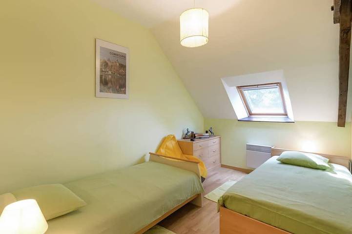 Location de vacances pour 4 personnes, avec terrasse et jardin à Bonnemain - 3