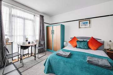 Gîte pour 2 personnes, avec terrasse à Portsmouth