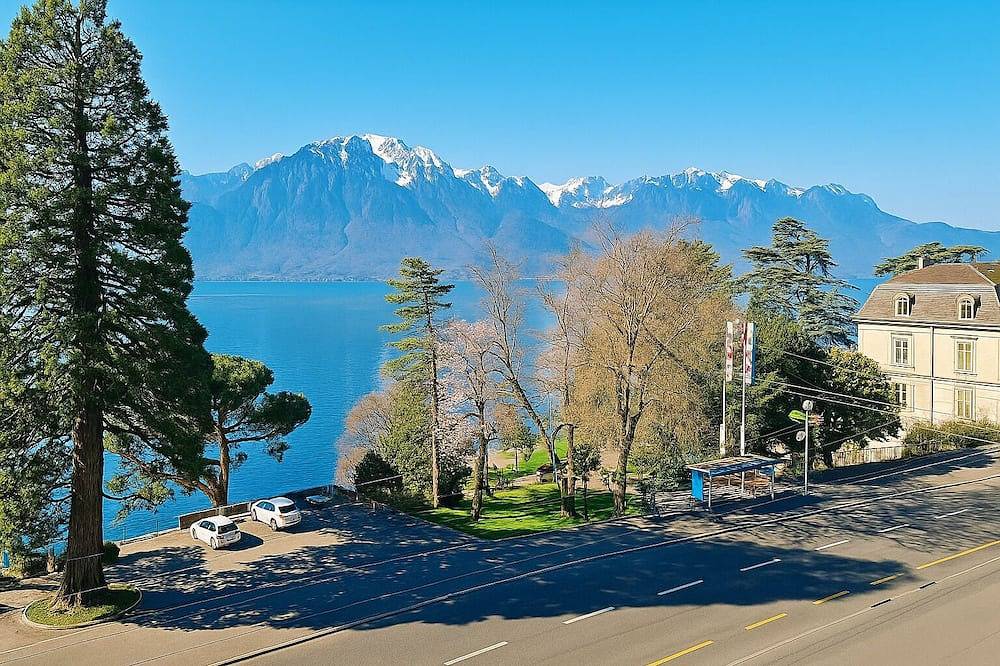 Geheel appartement, 4-bedroom apartment in downtown Montreux, lake view in Clarens (Genève), Montreux