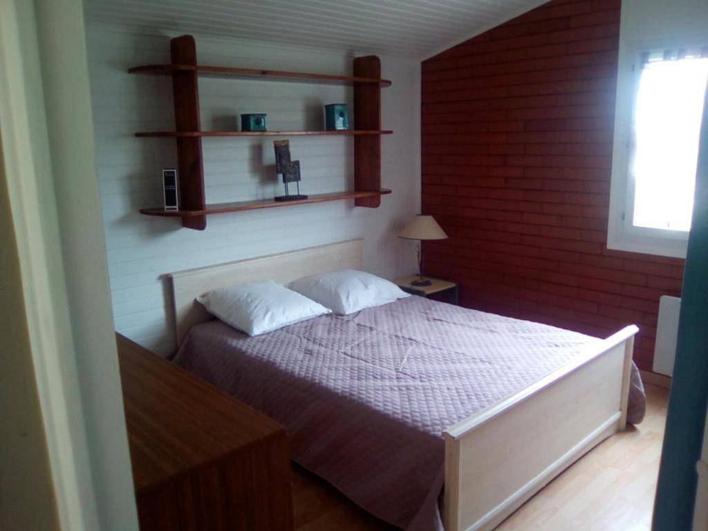 Appartement entier, One-Bedroom Apartment in Villeneuve-la-Comptal, Région de Carcassonne