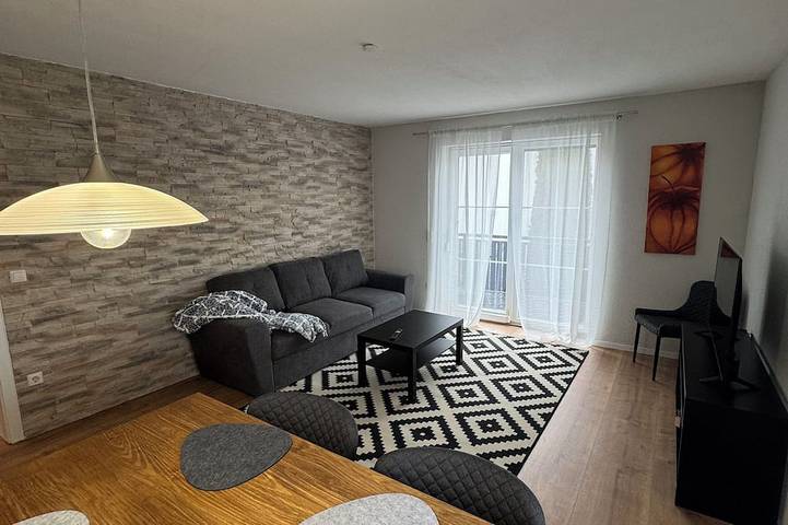 Ganze Wohnung, Vollmöblierte 3-Zimmer-Wohnung zur Miete auf Zeit in Kirchheim unter Teck, Landkreis Esslingen