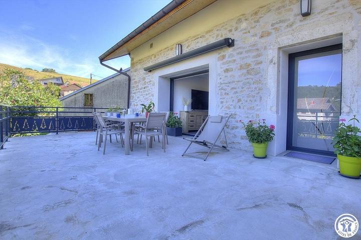 Gîte pour 6 personnes, avec terrasse et jardin - 1