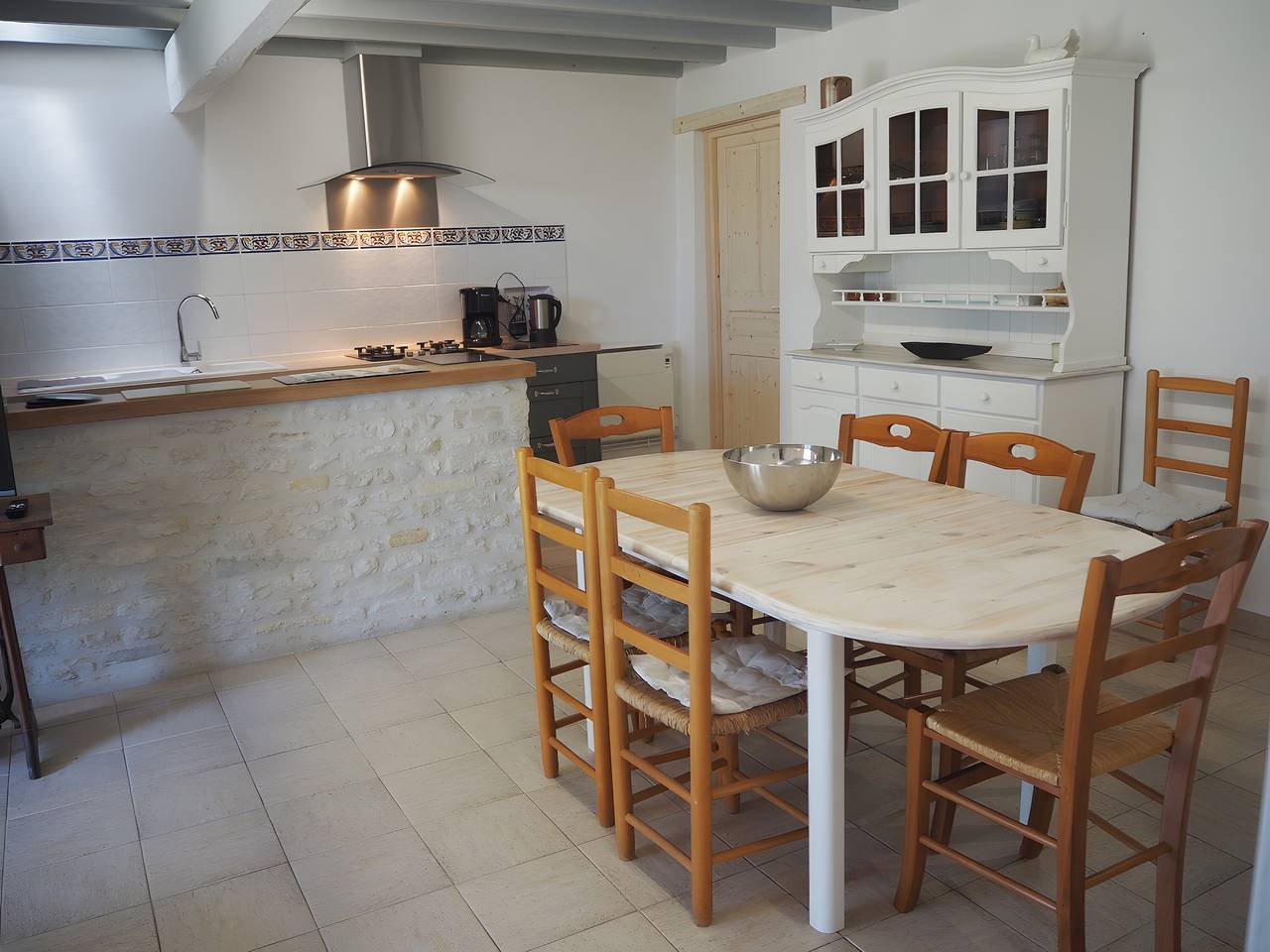 Gîte Le Fournil - Les Gites Du Moulin avec terrasse privée, jardin et Wi-Fi à Saint-Hilaire-la-Palud in Saint-Hilaire-la-Palud, Région de Niort