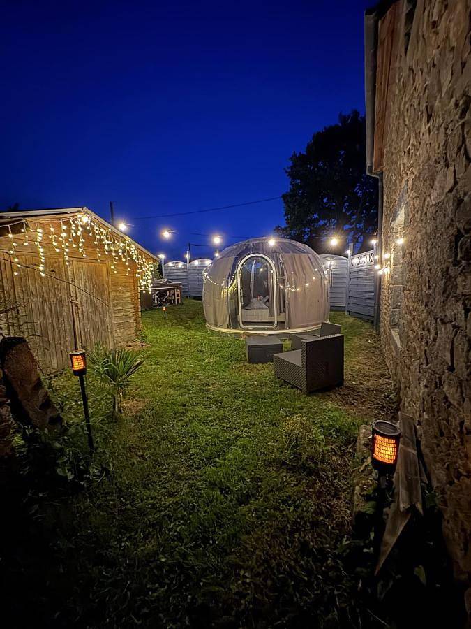 Tente pour 2 personnes, avec Jacuzzi et Jardin en Ille-et-Vilaine
