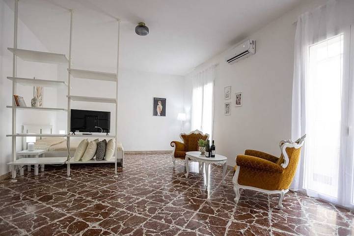 Holiday apartment for 6 people, with balcony - 1