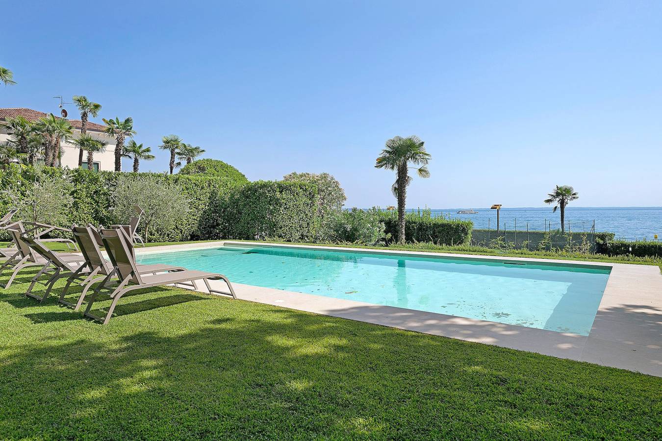 Cały apartament, Apartment 'Matilde' with Lake View, Wi-Fi and Air Conditioning in Corno (Garda), Garda