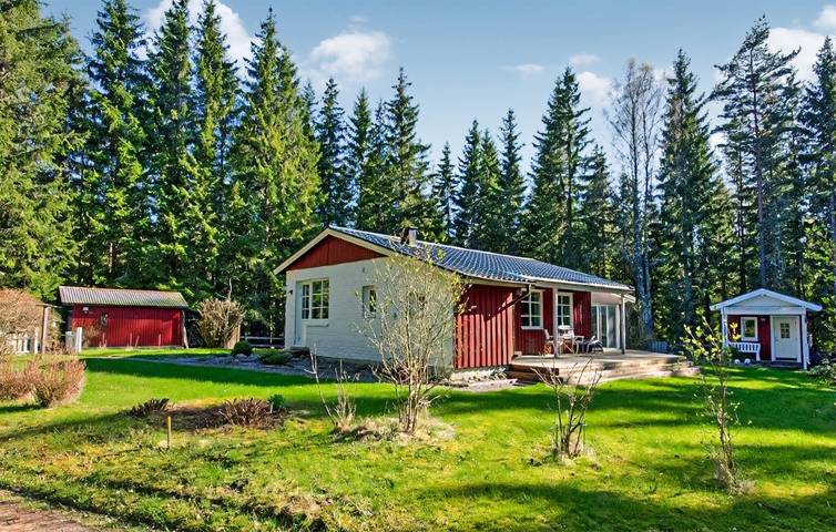 Ferienhaus für 6 Personen, mit Garten und Seeblick sowie Terrasse in Schweden - 2