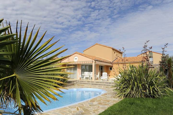 Villa pour 6 personnes, avec piscine et terrasse aux Les Sables-d'Olonne