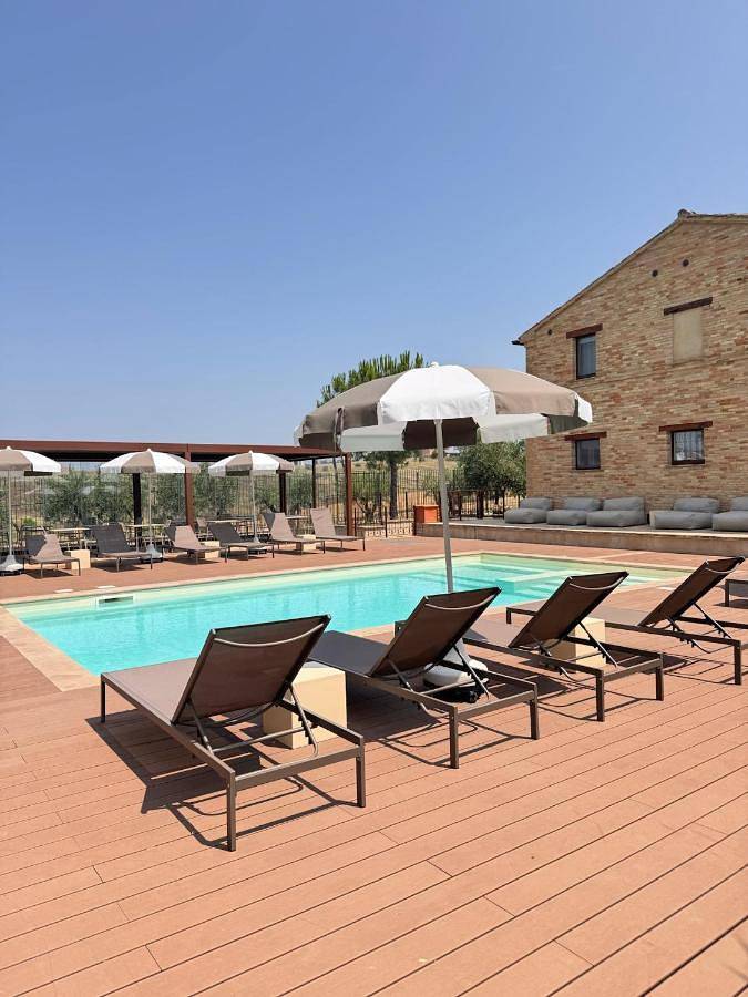 Appartamento per 2 persone, con Giardino e Piscina nonché Sauna e Panorama a Appignano