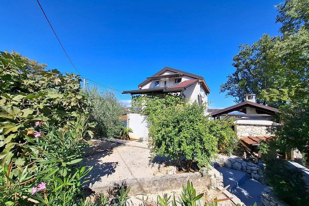 Ganze Wohnung, 1-Zimmer-Ferienwohnung mit Balkon Dobrinj, Krk -a in Gostinjac, Krk