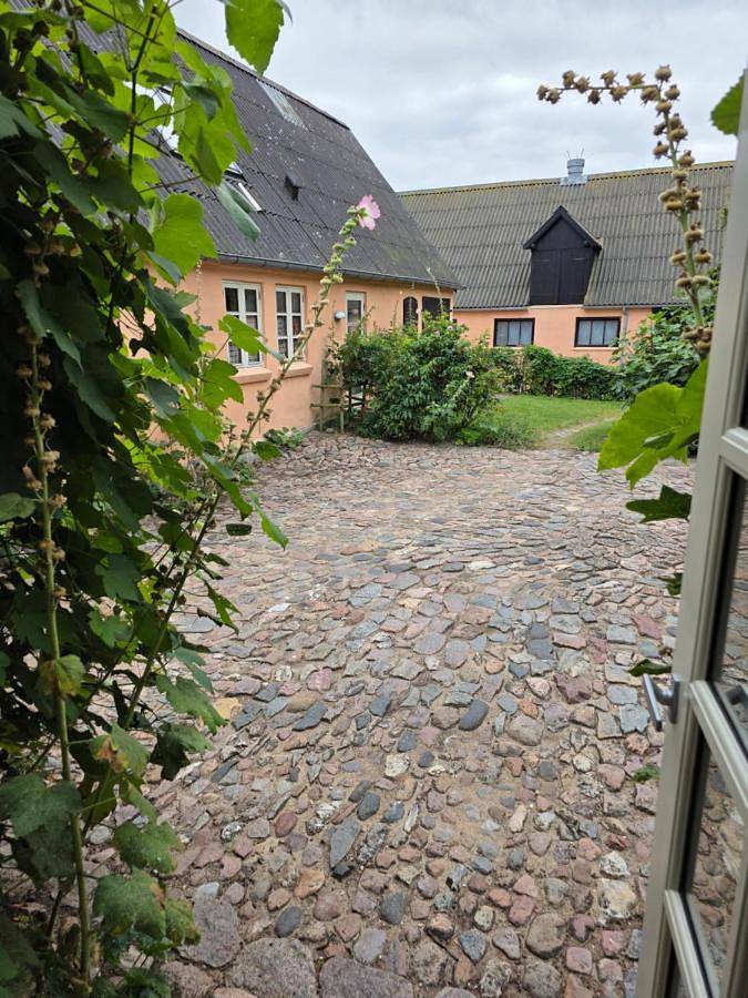 Ferienwohnung für 7 Personen, mit Terrasse und Garten sowie Ausblick