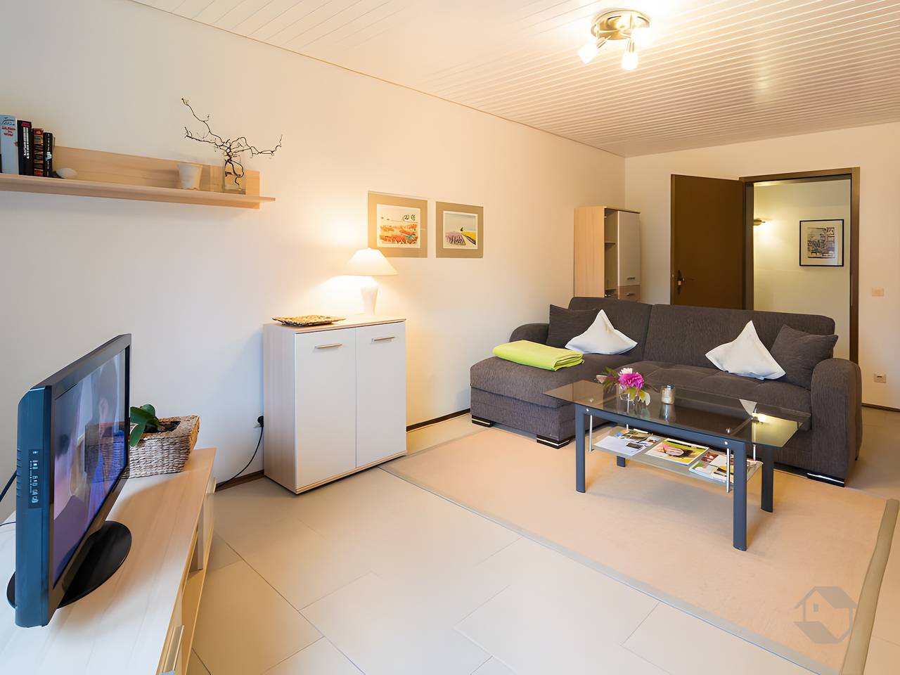 Ganze Wohnung, Ferienwohnung 'Bergfrieden' mit Privatterrasse, Gemeinschaftsgarten und Wi-Fi in Bad Herrenalb, Nordschwarzwald