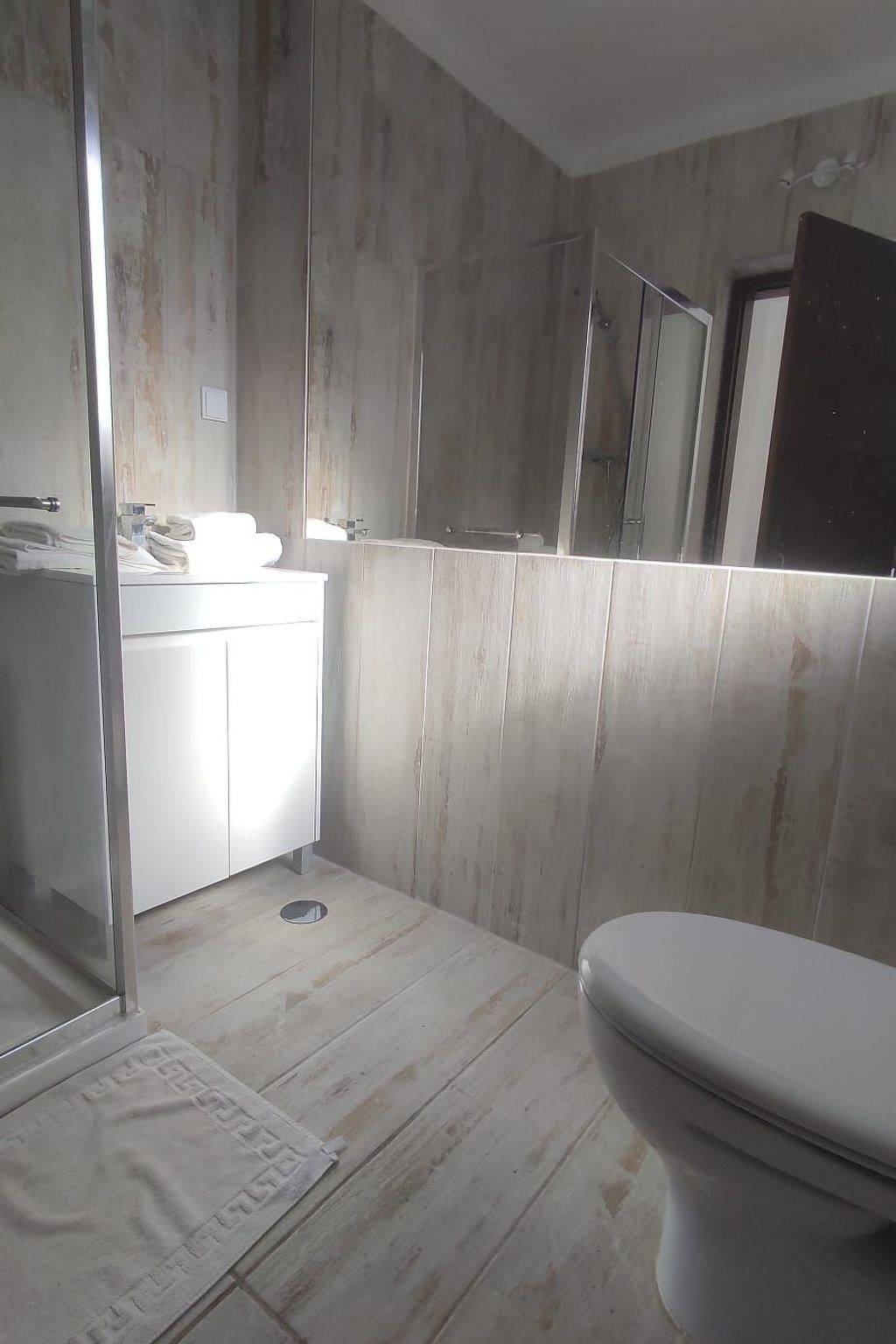 Mit Pool und 5 Schlafzimmern für 10 Personen. in Estômbar, Silves