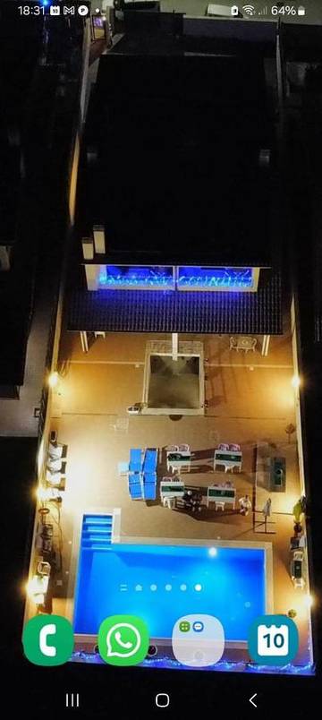 Gîte pour 4 personnes, avec jacuzzi ainsi que piscine et balcon à Civitavecchia