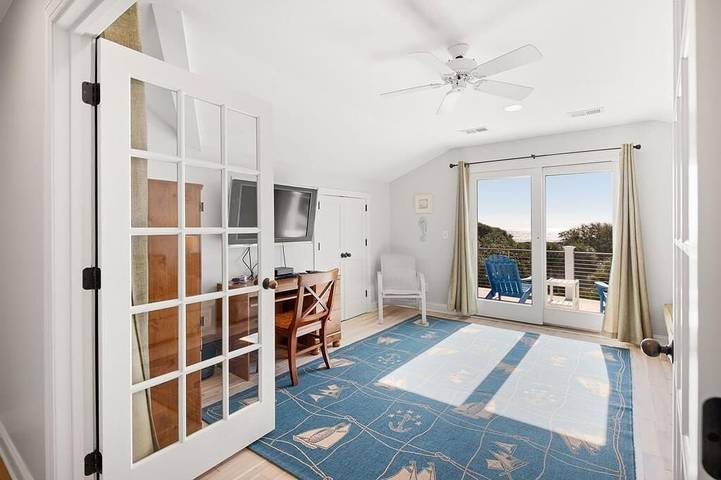 Vacation rental for 20 people, with terrace in Isle of Palms