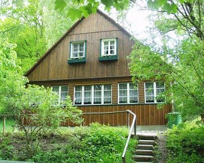 Ganze Ferienwohnung, Ferienhaus Singer Hütte - Fh mit 1 Wohnr., 4 Schlafr.,Küche,2 Du, 2 Wc,120 m²,1-14 Personen in Ilmtal, Thüringer Kernland