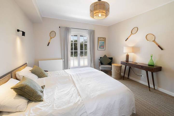 Location de vacances pour 16 personnes, avec terrasse ainsi que jardin et jacuzzi à Tanneron - 3