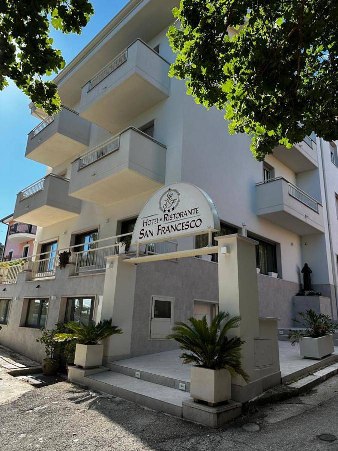 Hotel per 4 persone, con balcone e panorama - 1